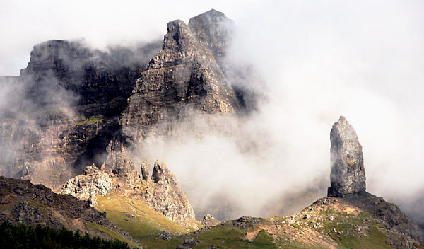 Photo tour image of the Old Man of Storr, Isle of Skye, Scotland, UK